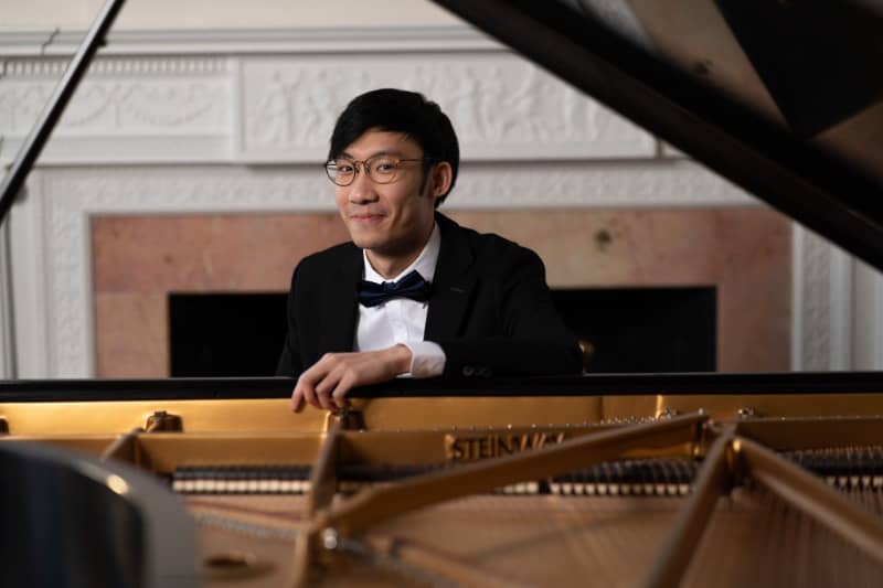 Hoi Leong (Zach) Cheong